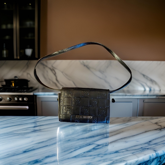 Steve Madden Small Purse - Picture 2 of 4